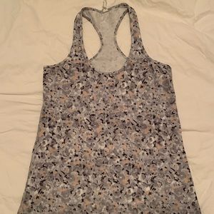 Lululemon basic tank